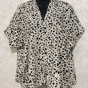 Newbury Kustom Womens Pull Over Blouse Size Large Animal Print Boxy Oversize